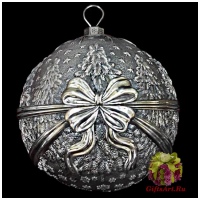 Серебряный ёлочный шар Зимушка-зима. Серебро 925 пробы. Диаметр 8 см. Россия Подарочная упаковка.