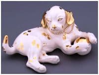 Щенок с клубком белый с золотом. Скульптура Ahura. Длина 26 см