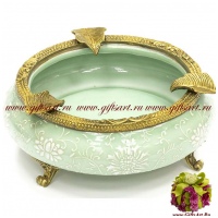 Пепельница. Фарфор и бронза. Декор Замок Бран. Ручная работа. 19 см