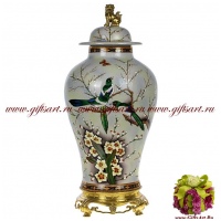 Ваза с крышкой. Фарфор и бронза. Декор Замок Сорок. Ручная работа. Высота 69 см