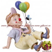 Клоун с пчёлкой и шариками, фарфоровая статуэтка. Высота 15 см