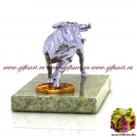 Бык с монетой! Фигурка из серебра 925 пробы символ года 2021. Россия - вид 1 миниатюра