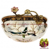 Чаша. Фарфор и бронза. Декор Замок Сорок. Ручная работа. Длина 18см