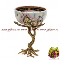 Чаша. Фарфор и бронза. Декор Замок Сорок. Ручная работа. Высота 21см