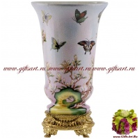 Ваза. Фарфор и бронза. Декор Бабочки и магнолии. Ручная работа. Высота 25 см