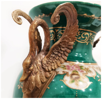 Ваза Лебеди. Фарфор и бронза. Декор Замок Балморал-2. Ручная работа. Высота 43,5 см - вид 7 миниатюра