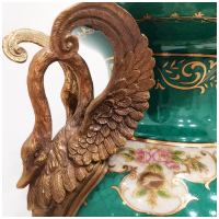 Ваза Лебеди. Фарфор и бронза. Декор Замок Балморал-2. Ручная работа. Высота 43,5 см - вид 8 миниатюра