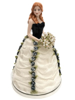 Статуэтка Девушка с букетом лилий. Кружевной фарфор. Высота 20 см. Cosmos Gifts