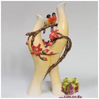 Ваза фарфоровая скульптурная Неразлучники Высота 52 см. Подарочная упаковка
