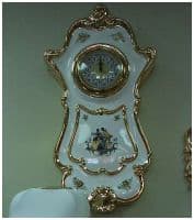 Настенные часы керамические. Белые с золотом Влюблённые. Италия. Высота 63 см