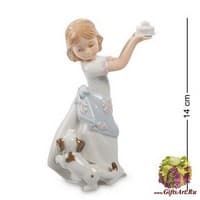 CMS-12/ 2 Фигурка "Девочка с тортом"