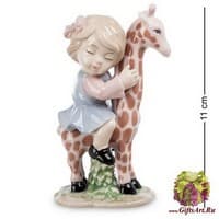 JP-36/23 Фигурка "Девочка верхом на жирафе"