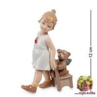 CMS-12/21 Фигурка &quot;Девочка с медвежонком&quot;