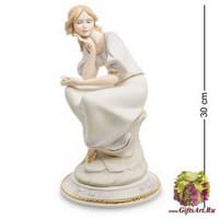 SV- 63 Статуэтка &quot;Девушка с книгой&quot;