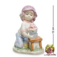 VS-301 Статуэтка "Девочка с цветами"