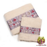 Набор из двух новогодних махровых полотенец с аппликацией &quot;VINGI RICAMI&quot;