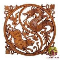 17-064 Панно резное &quot;Тигрица и Дракон - символы Инь и Ян&quot;