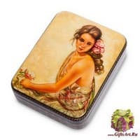 ШК-35/18 Шкатулка  &quot;Девушка с цветком&quot; исп. Зимин А.