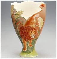 Ваза фарфоровая скульптурная Лев-повелитель Саванны Высота 50 см. Подарочная упаковка