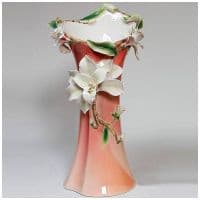 Ваза фарфоровая скульптурная Цветочный рай Высота 45 см. Подарочная упаковка