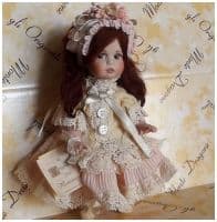 Итальянская фарфоровая кукла Valentina 2a mis Валентина Высота 18 см. Италия Montedragone Ручная работа