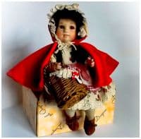 Итальянская фарфоровая кукла CAPPUCCETTO ROSSO Montedragone Красная шапочка Высота 30 см. Ручная работа