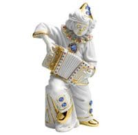 Клоун с акордеоном Фарфоровая статуэтка. Высота 26 см. Фарфор с кристаллами Swarovski Сваровски. RG Porcellane Италия