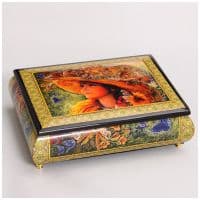 Деревянная шкатулка для драгоценностей музыкальная. Длина 22 см