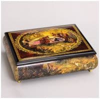 Деревянная шкатулка для драгоценностей музыкальная. Длина 22 см