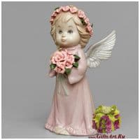 Ангел с розами. Фарфор. Высота 16 см.