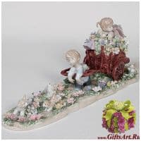 Фарфоровая статуэтка Домой из последних сил. Серия Идеальный мир Длина 35 см Дизайн-группа Cosmos