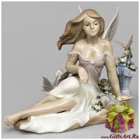 Фарфоровая статуэтка Фея цветов с бабочками. Серия Идеальный мир Высота 14 см Дизайн-группа Cosmos