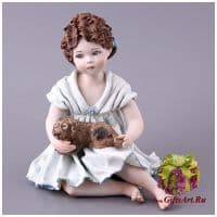 Статуэтка фарфоровая Девушка со щенком. Высота 17 см. Sibania Италия
