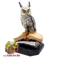 Скульптура Филин на книгах. Посеребрение. Цветная эмаль ручная роспись. Мраморное основание. Подарочная упаковка. Высота 28 см Италия