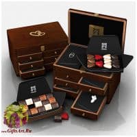 Набор элитных шоколадных конфет ручной работы Романтическая коллекция AMBROSIA. Деревянная упаковка. Франция