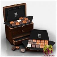 Набор элитных шоколадных конфет ручной работы Махагон коллекция ADONIS. Деревянная упаковка. Франция