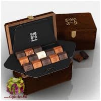 Набор элитных шоколадных конфет ручной работы Махагон коллекция DIAMOND. Деревянная упаковка. Франция