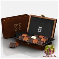 Набор элитных шоколадных конфет ручной работы Махагон коллекция SAPPHIRE. Деревянная упаковка. Франция