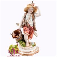 Статуэтка фарфоровая &quot;Деревенский мальчик несет обед в поле&quot;. Высота 17 см. Porcellane Principe Италия