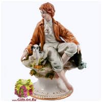 Статуэтка фарфоровая &quot;Юноша со щенком&quot;. Высота 19 см. Porcellane Principe Италия