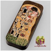 Шкатулка деревянная для драгоценностей. Поцелуй Густав Климт. Длина 18 см. Ручная роспись. Россия