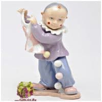 Клоун фокусник фарфоровая статуэтка. Высота 16 см