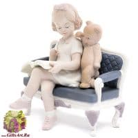Фарфоровая статуэтка девочка с медвежонком Как хорошо уметь читать! Бисквитный фарфор. Высота 16 см.