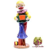Клоун с гармошкой фарфоровая статуэтка. Высота 17 см