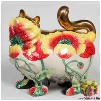 Фарфоровая статуэтка Кошка. Серия Цветы. Длина 30 см