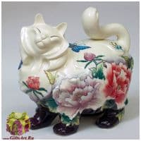 Фарфоровая статуэтка Кошка. Серия Цветы. Длина 30 см