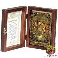 Настольная икона &quot;Святые царственные страстотерпцы&quot; на мореном дубе