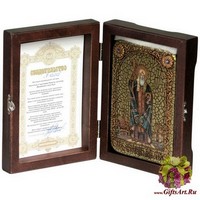 Настольная икона &quot;Святитель и чудотворец Ермоген, патриарх Московский и всея Руси&quot; на мореном дубе